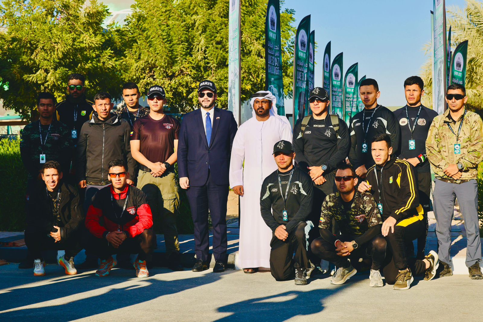 Embajador en los Emiratos Árabes Unidos dialoga con equipo de la Policía Nacional que representó a Colombia en el SWAT Challenge 2025