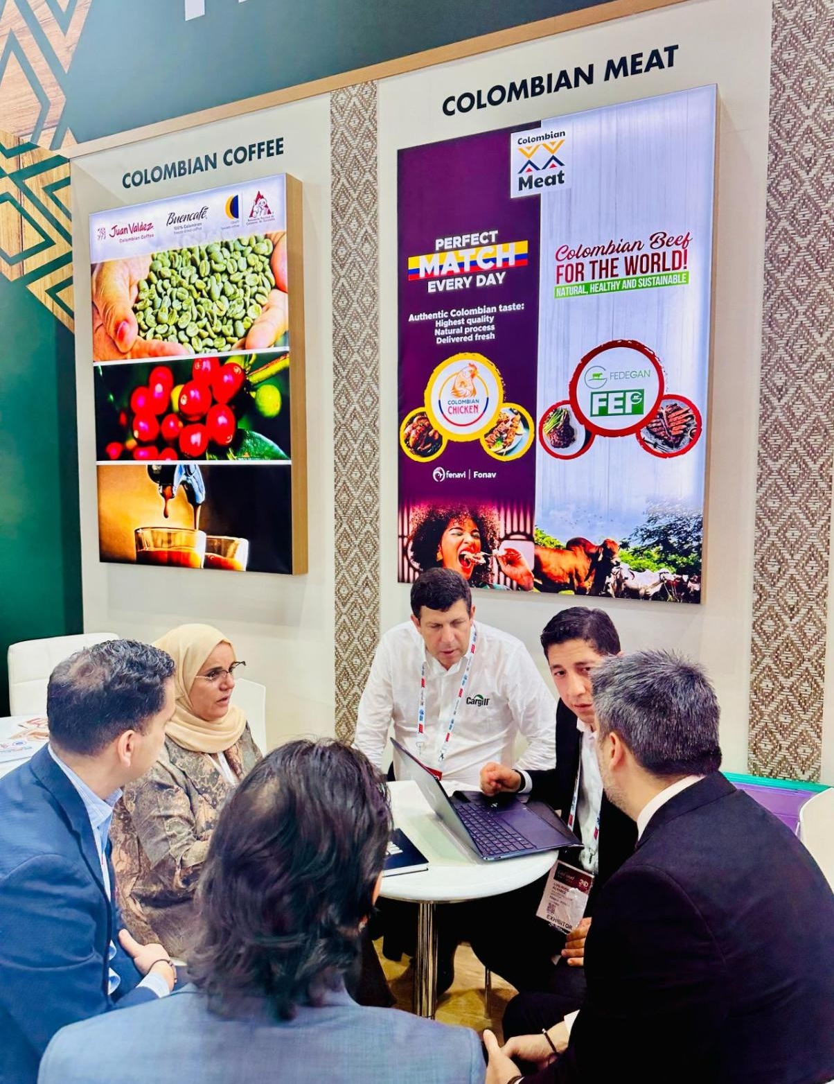 Colombia logra la admisibilidad sanitaria del pollo colombiano en el mercado de Emiratos Árabes Unidos