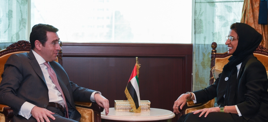 El Embajador de Colombia se reunió con la Ministra de Cultura y Desarrollo del Conocimiento de Emiratos Árabes Unidos
