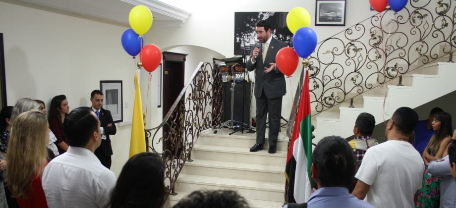 Embajada y su Sección Consular en Emiratos Árabes Unidos junto a los connacionales conmemoraron la Independencia de Colombia 